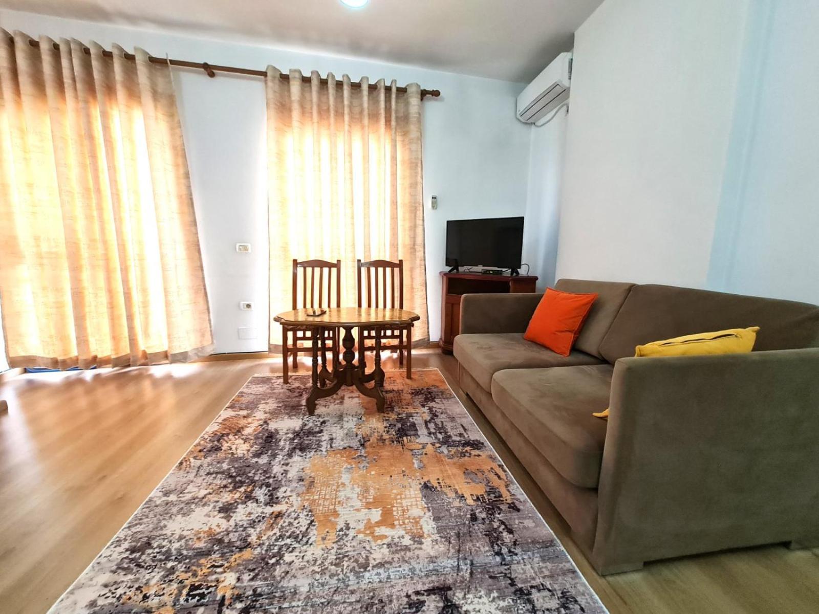 Apartament Property Albania 7 티라나 외부 사진